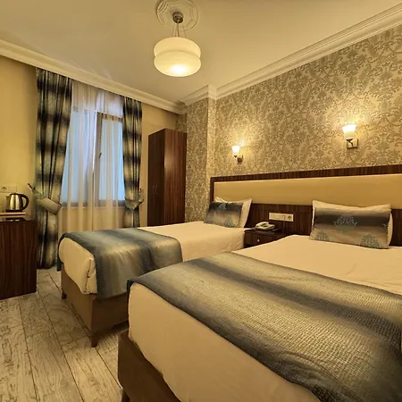 Bulvar Hotel 3*