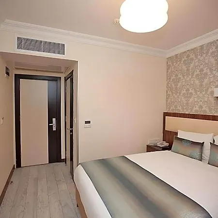 Hotel Bulvar 3*