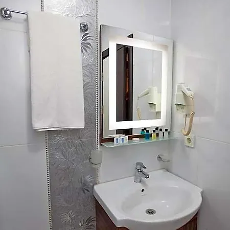 Bulvar Hotel
