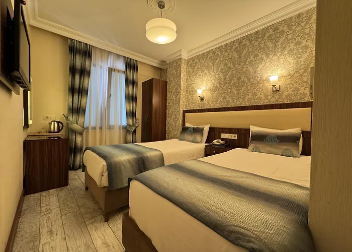 Bulvar Hotel 3*
